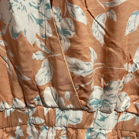 Blush Peach Floral Print Romper Bell Sleeve Small - Picture 8 of 10